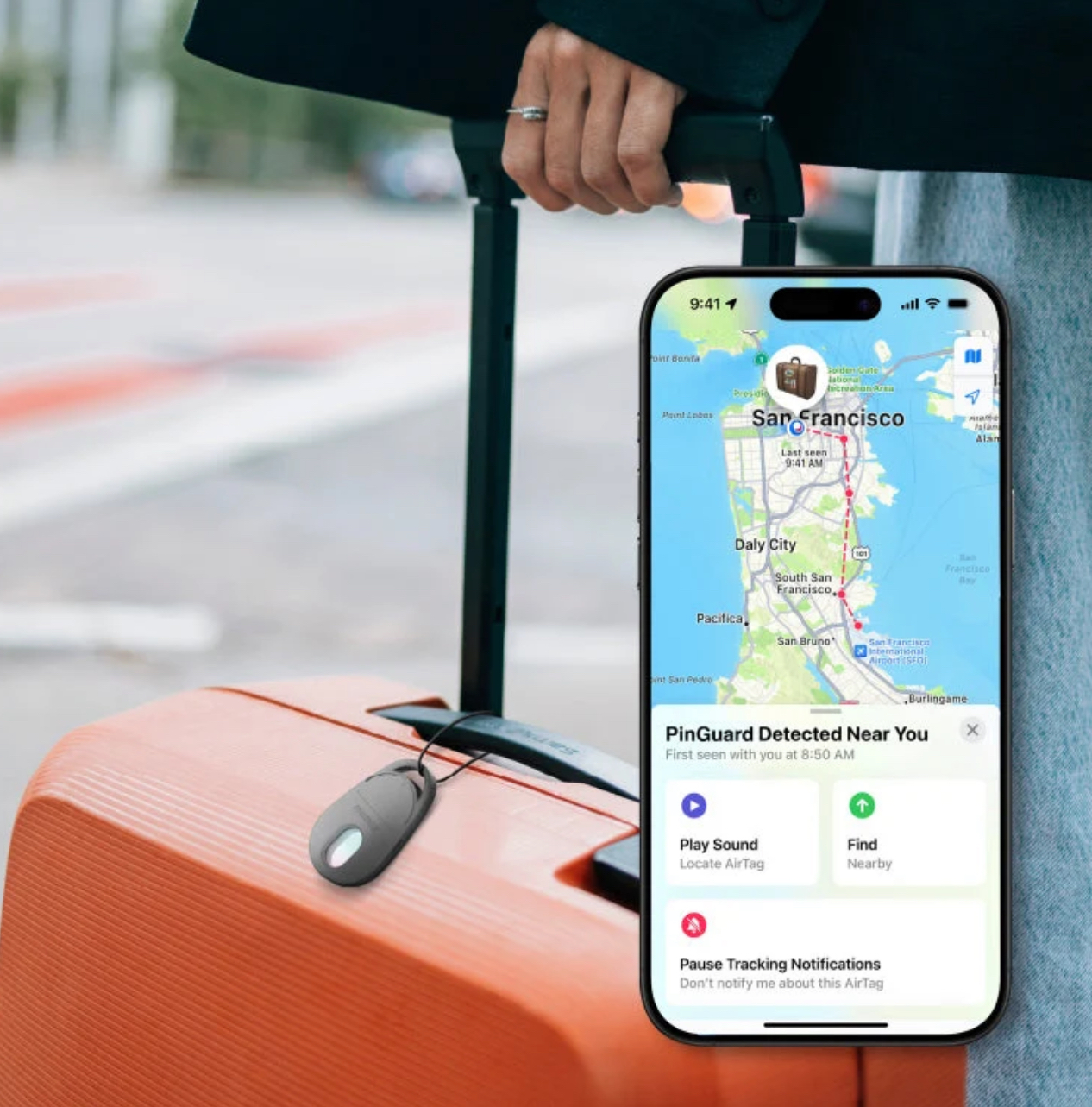 Метка MOMAX PinGuard на чемодане и карта поиска в приложении Локатор на iPhone